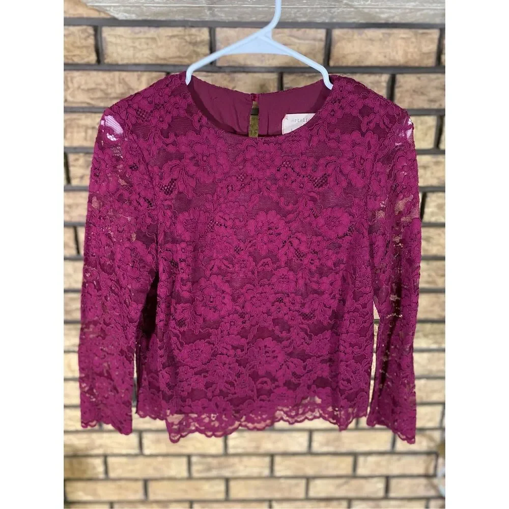 Artelier Nicole Miller Lace Long‎ Sleeve Top
